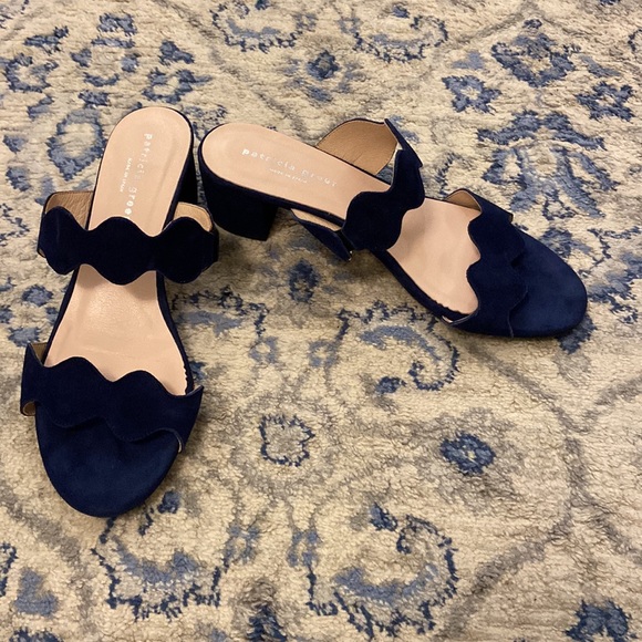 Patricia Green Shoes - Patricia green scalloped heel sandal
